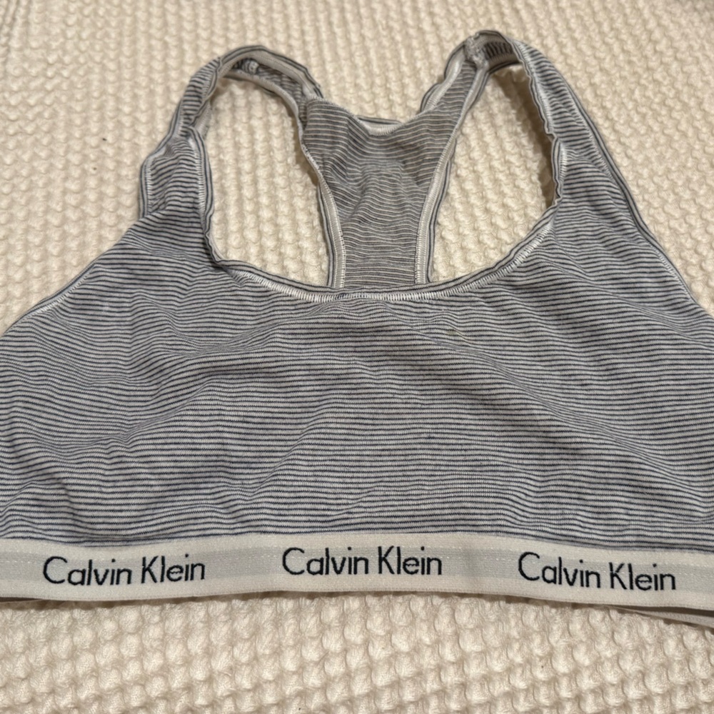 Calvin Klein Women's Gray Striped Sports Bra